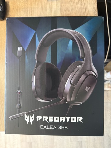 Acer predator galea - predator,